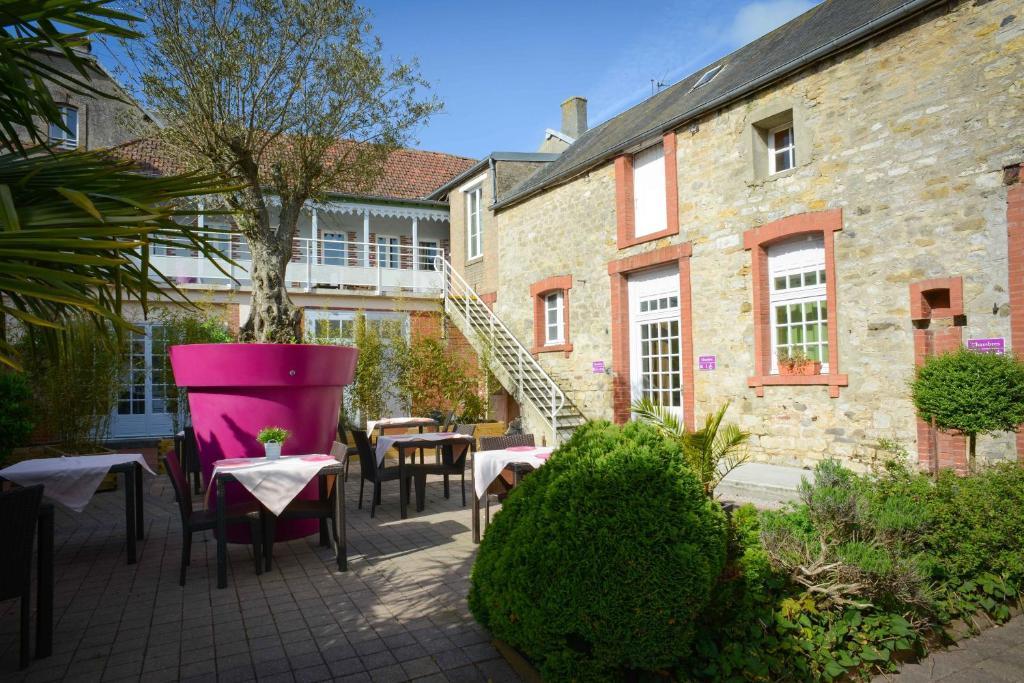 Logis Restaurant L'auberge Normande Hotel Carentan